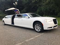 WHITE Chrysler stretch limousine hire Melbourne 11 seater for weddings and any event